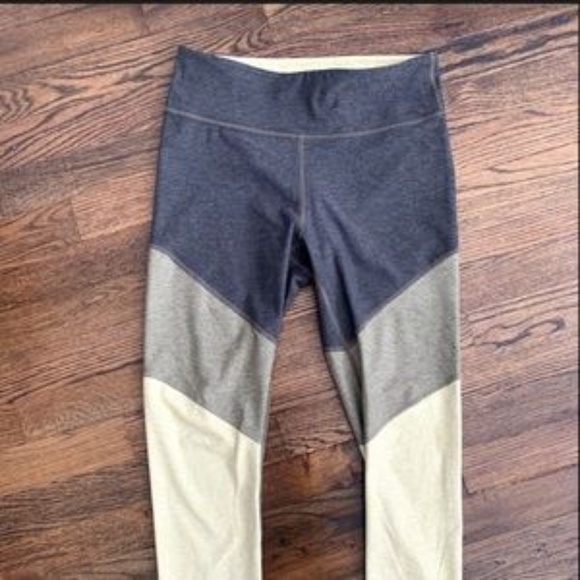 Outdoor Voices Springs 7/8 Legging in Gray - Picture 3 of 6